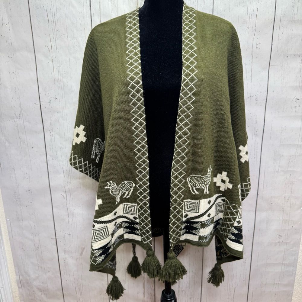PeruvianโOlive Green Reversible Poncho Boho Southwestern Festival Wrap Tassel